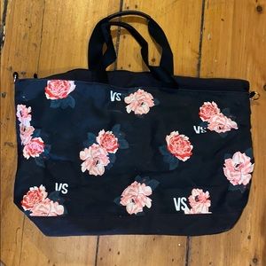 VS Tote